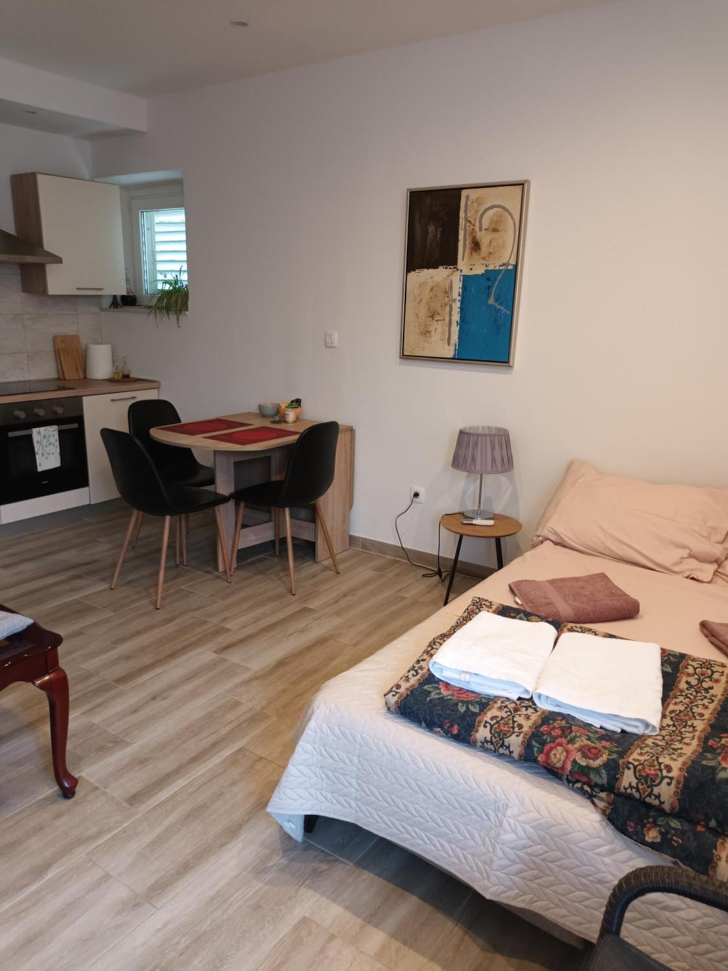 Cici Apartman Dugi Rat Kültér fotó
